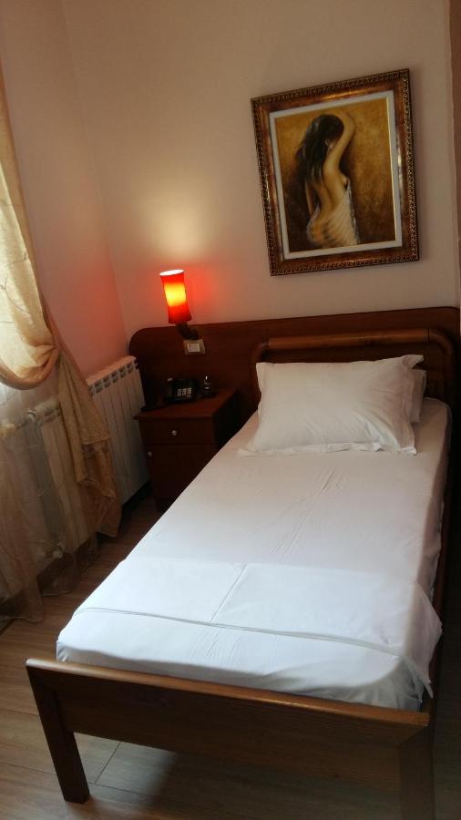 Rrashbull Drini Hotel מראה חיצוני תמונה