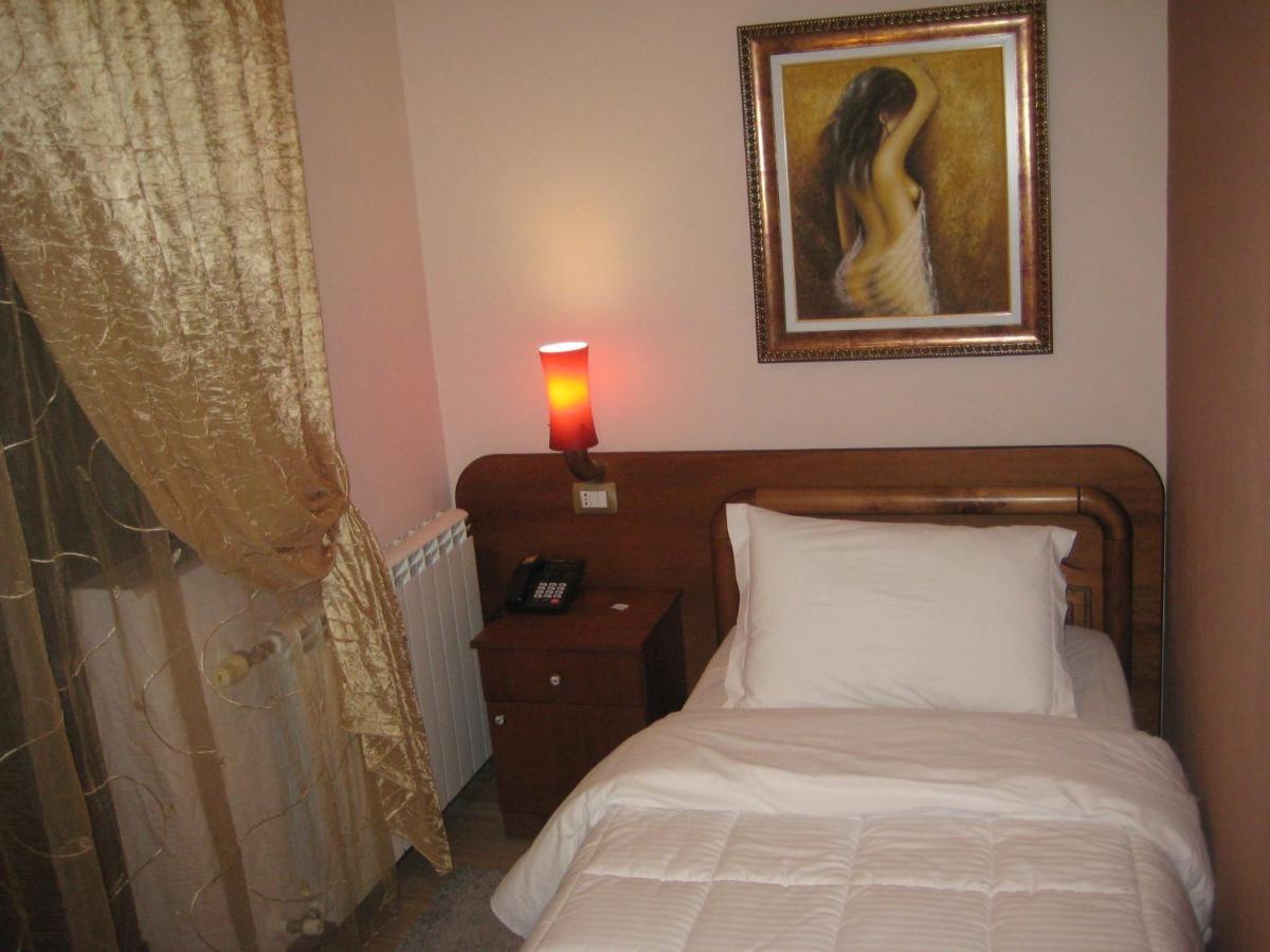 Rrashbull Drini Hotel מראה חיצוני תמונה