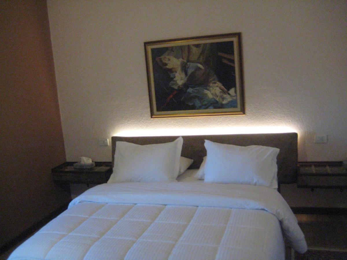 Rrashbull Drini Hotel מראה חיצוני תמונה