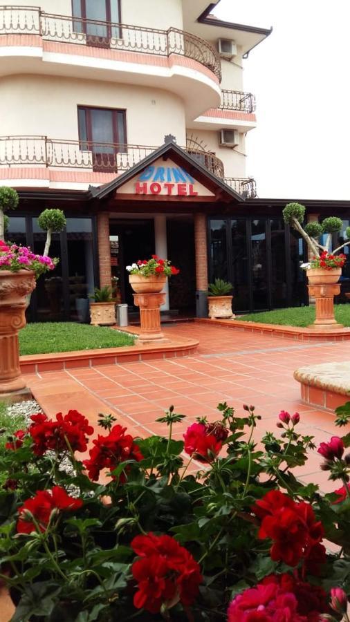 Rrashbull Drini Hotel מראה חיצוני תמונה