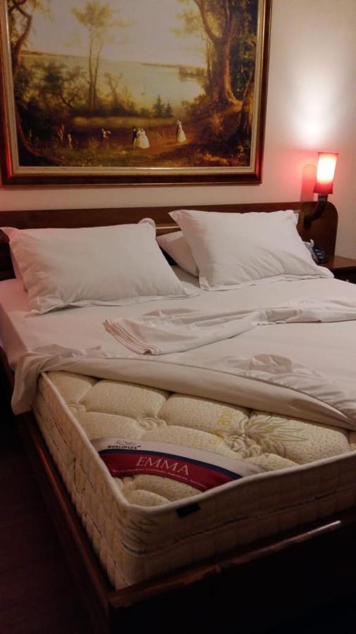 Rrashbull Drini Hotel מראה חיצוני תמונה