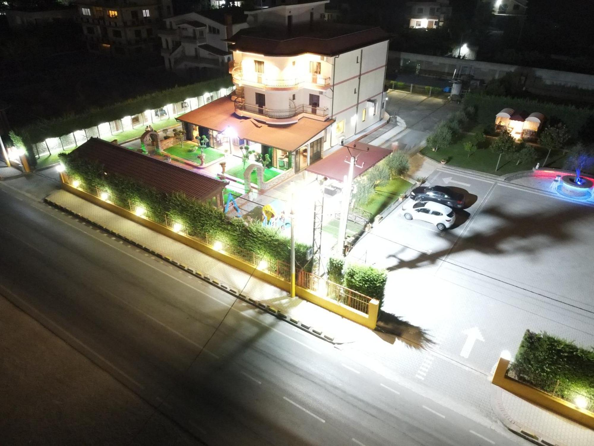 Rrashbull Drini Hotel מראה חיצוני תמונה