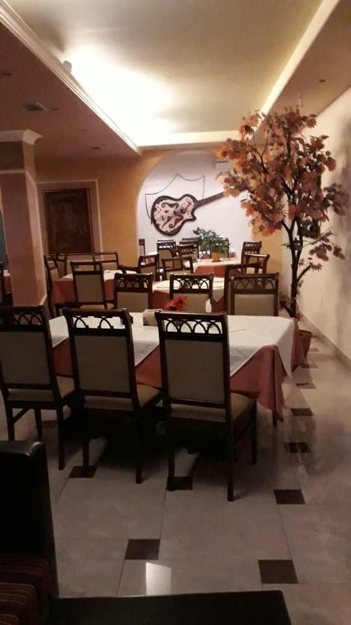 Rrashbull Drini Hotel מראה חיצוני תמונה