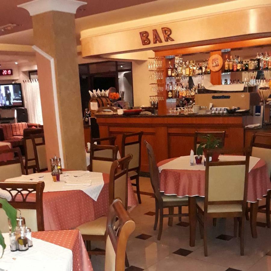 Rrashbull Drini Hotel מראה חיצוני תמונה