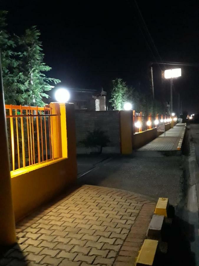 Rrashbull Drini Hotel מראה חיצוני תמונה